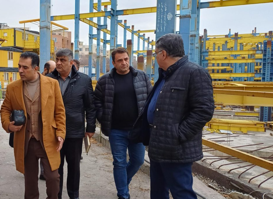 مصمم به رفع موانع و مشکلات پروژه ها هستیم